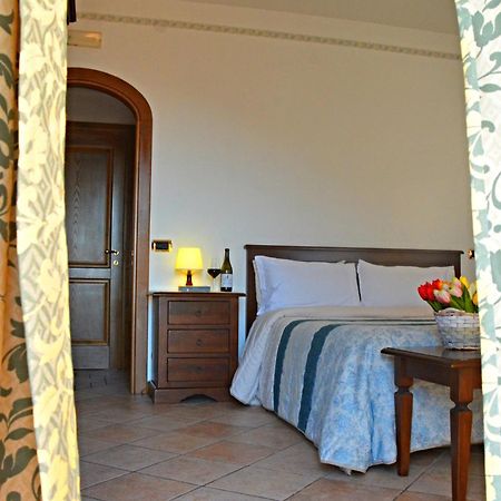 Agriturismo Il Pettirosso Аджерола Экстерьер фото