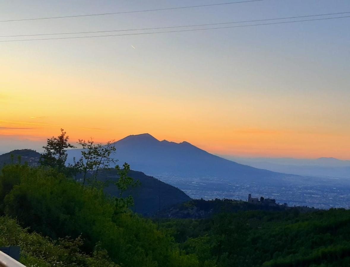 Agriturismo Il Pettirosso Аджерола Экстерьер фото
